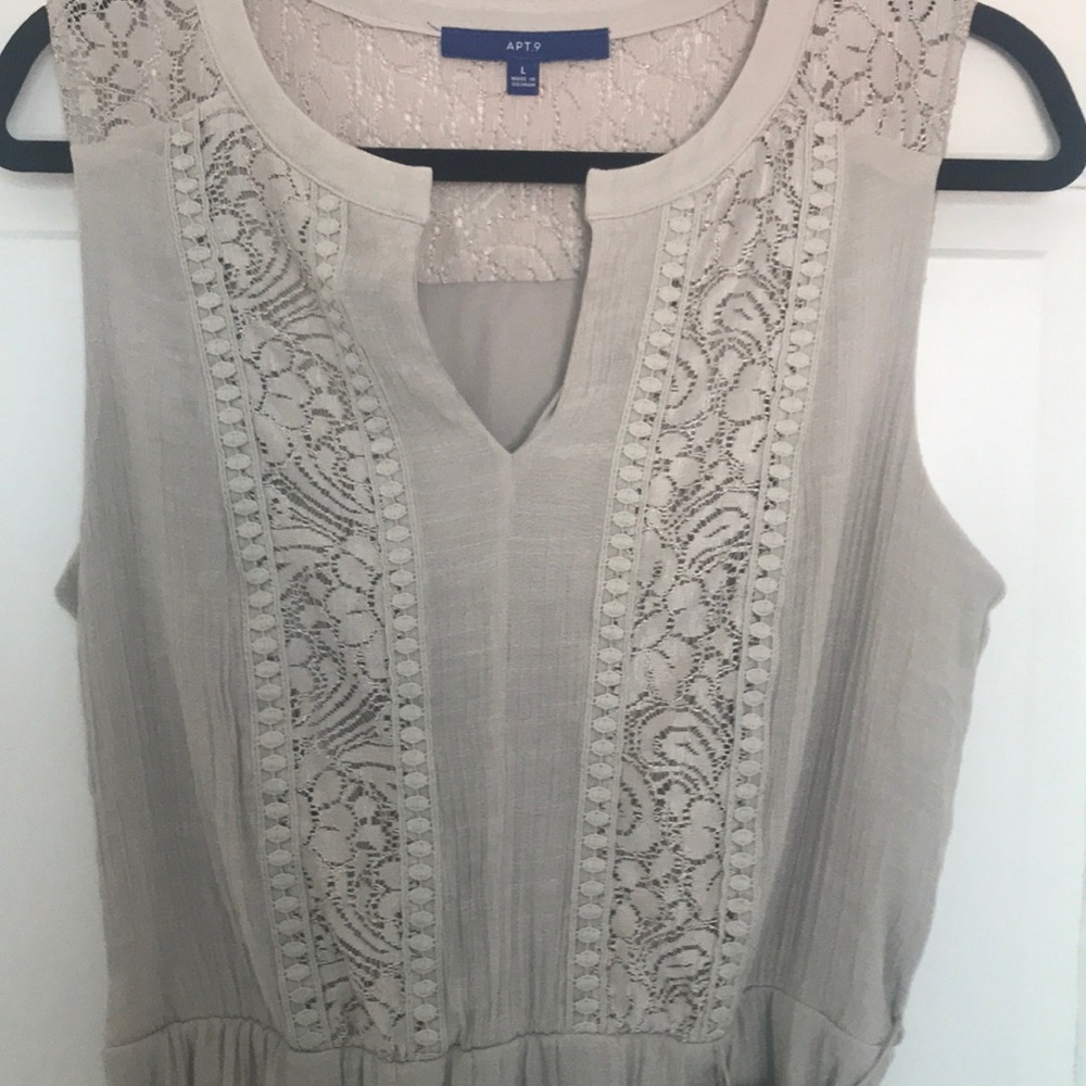 High low dress - Picture 2 of 2